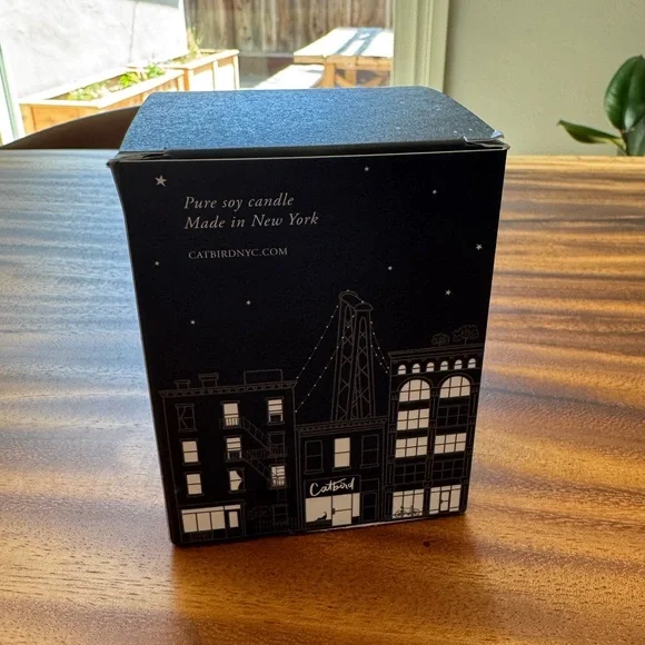 Catbird ghost rose candle - Picture 5 of 11